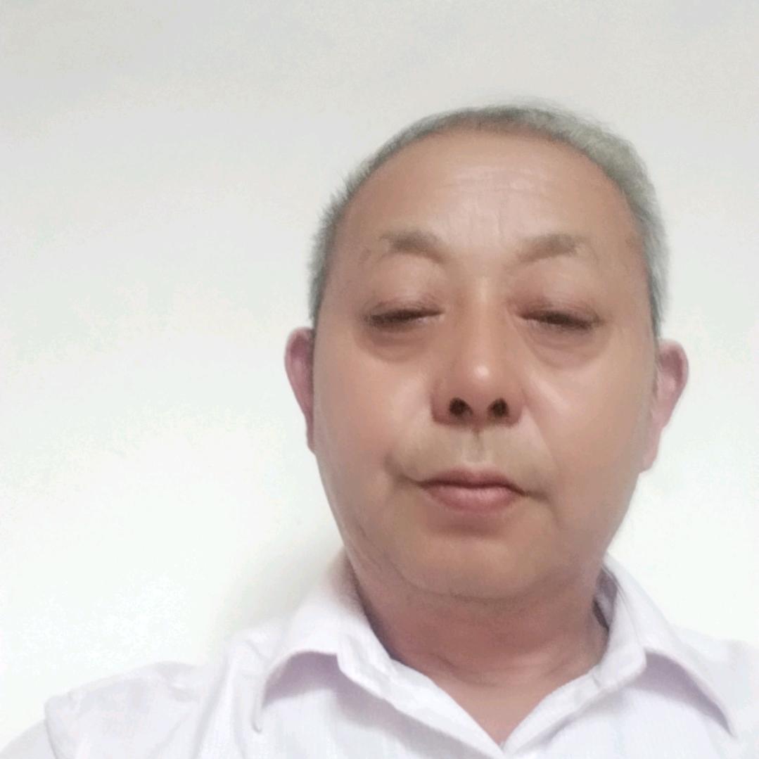 罗卫。