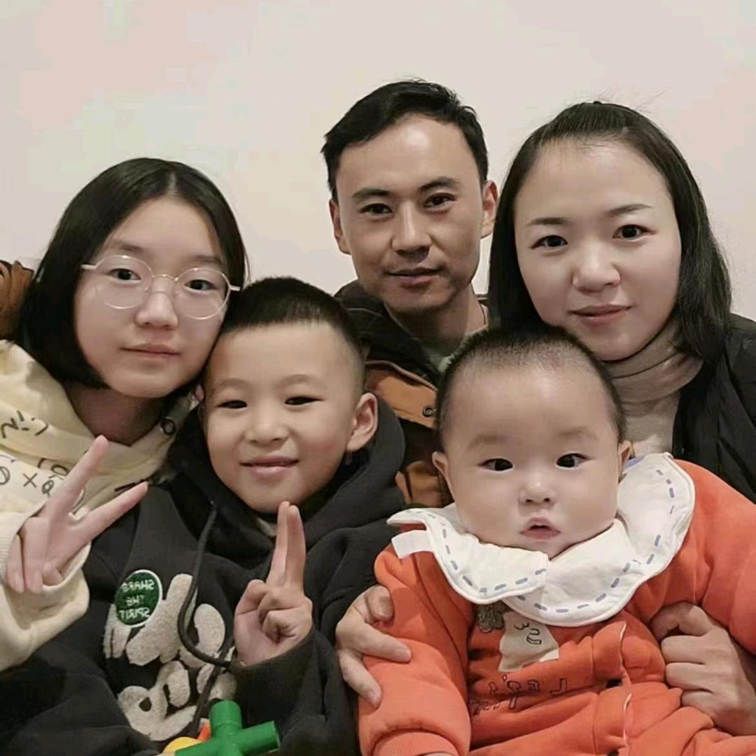 贵阳尚永发汽配电瓶批发