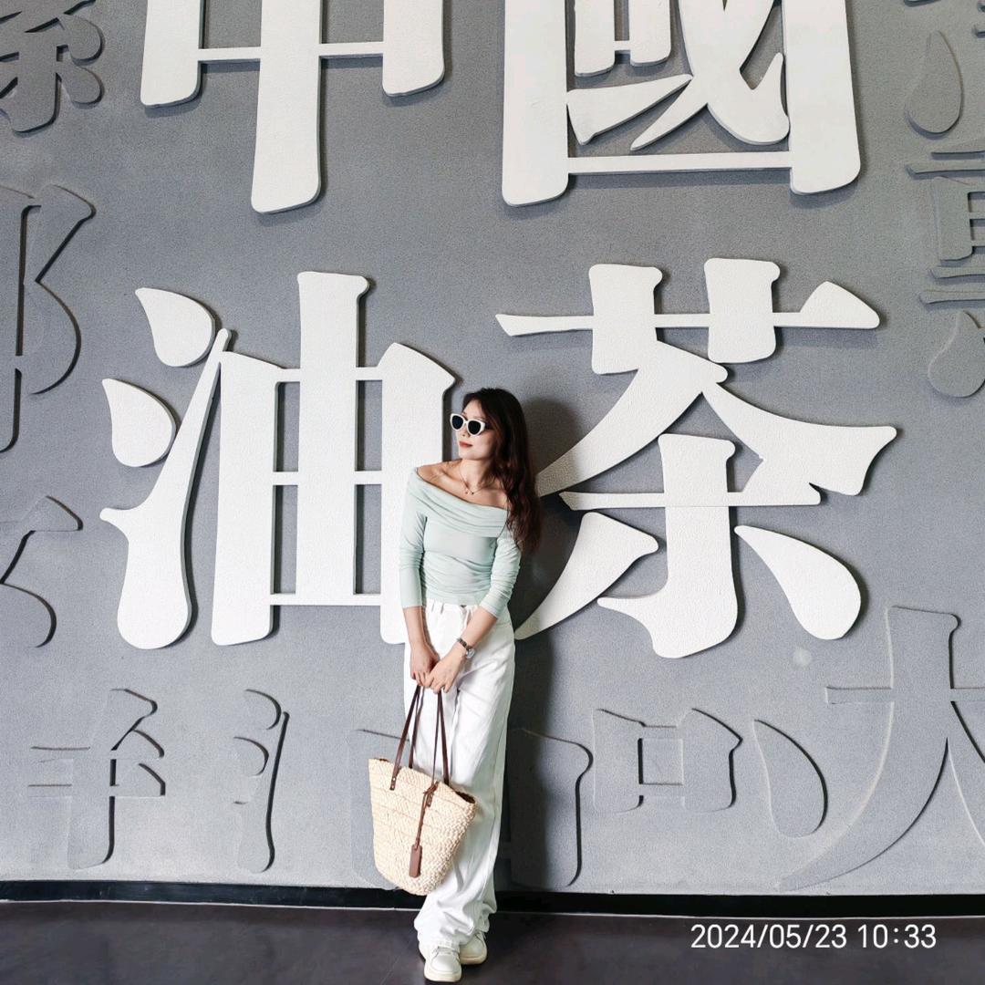 喜尔纳酒店小曾