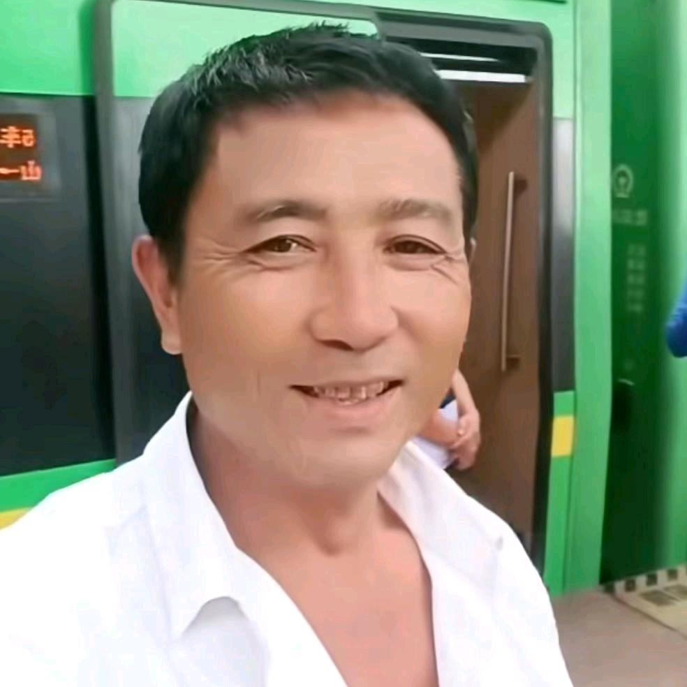 腾冲王启芳水泥预制砖厂