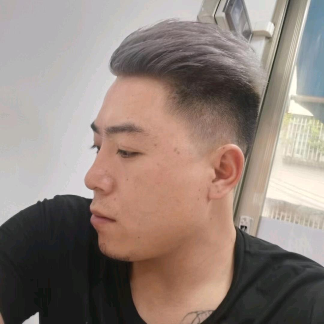 南极214仓小魔童😉