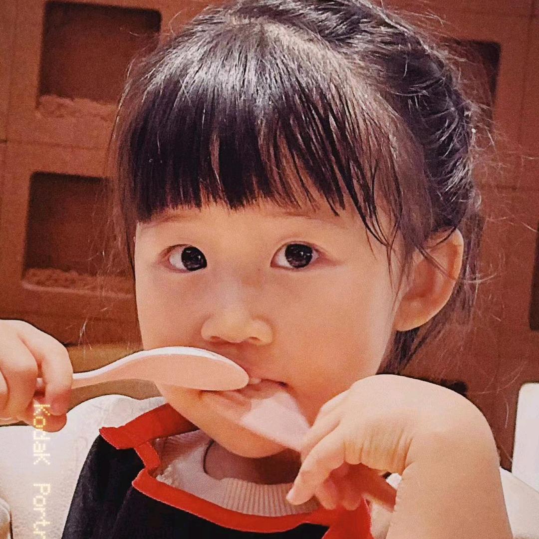 指尖的妖娆刘红，（71年金猪）已退兵妈