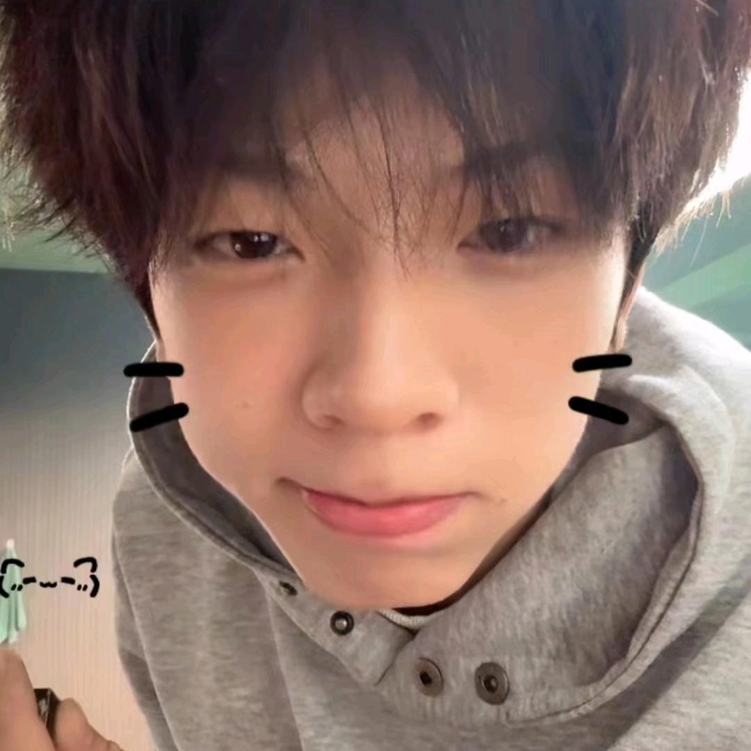 冰帝王🌈顶冠为帝😘爱猪宝宝🌈