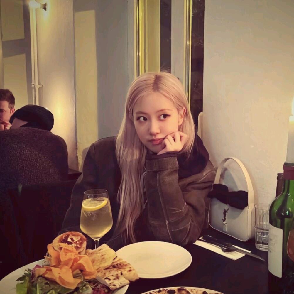 le(*¯︶¯*)