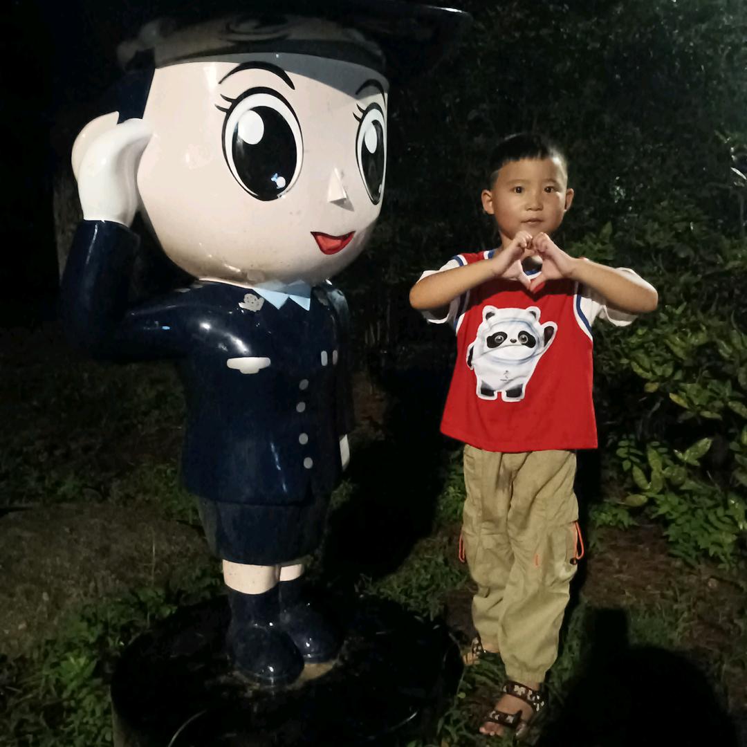 春,暖,花开,爱,悦,钰,龙