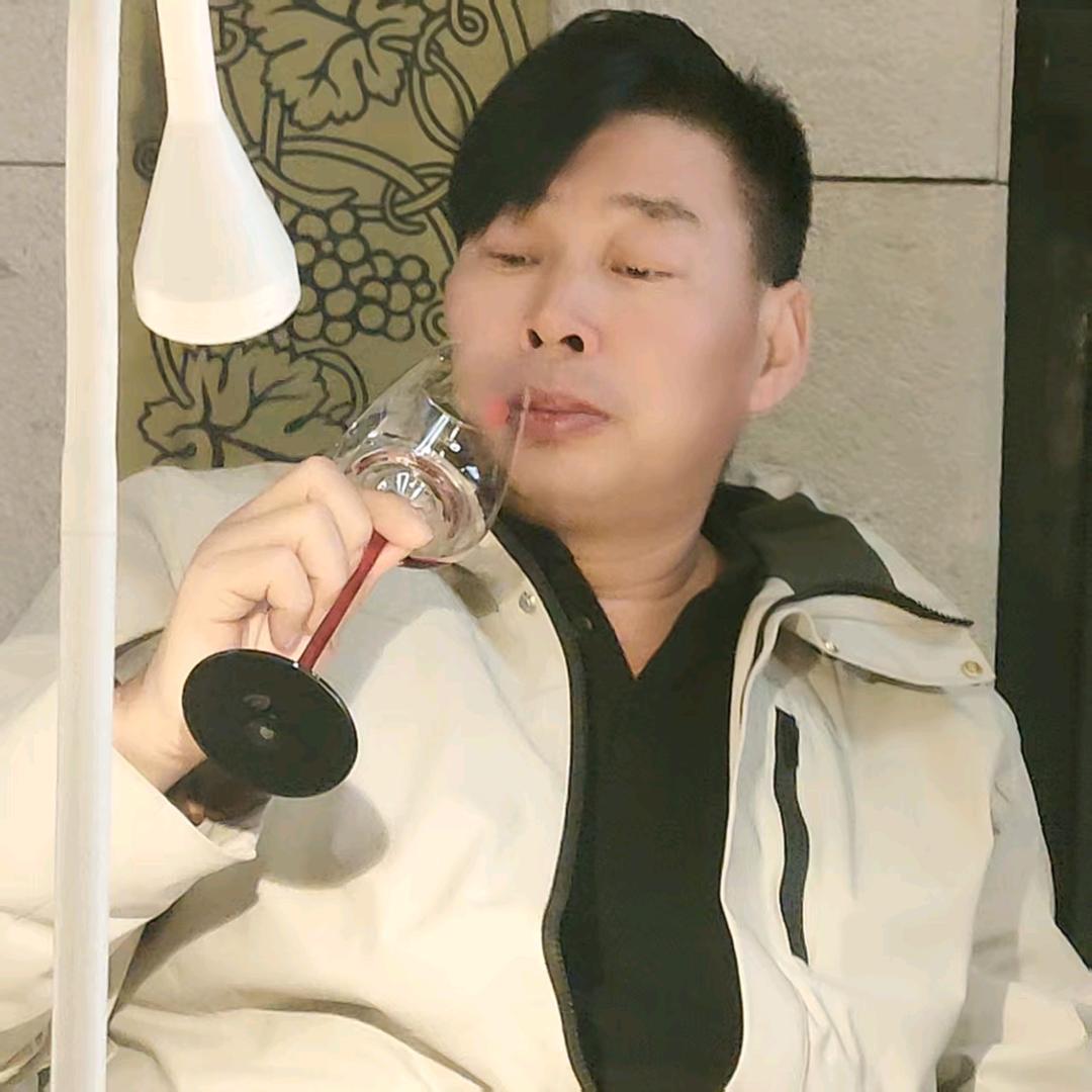 晓东（亦贝口腔）