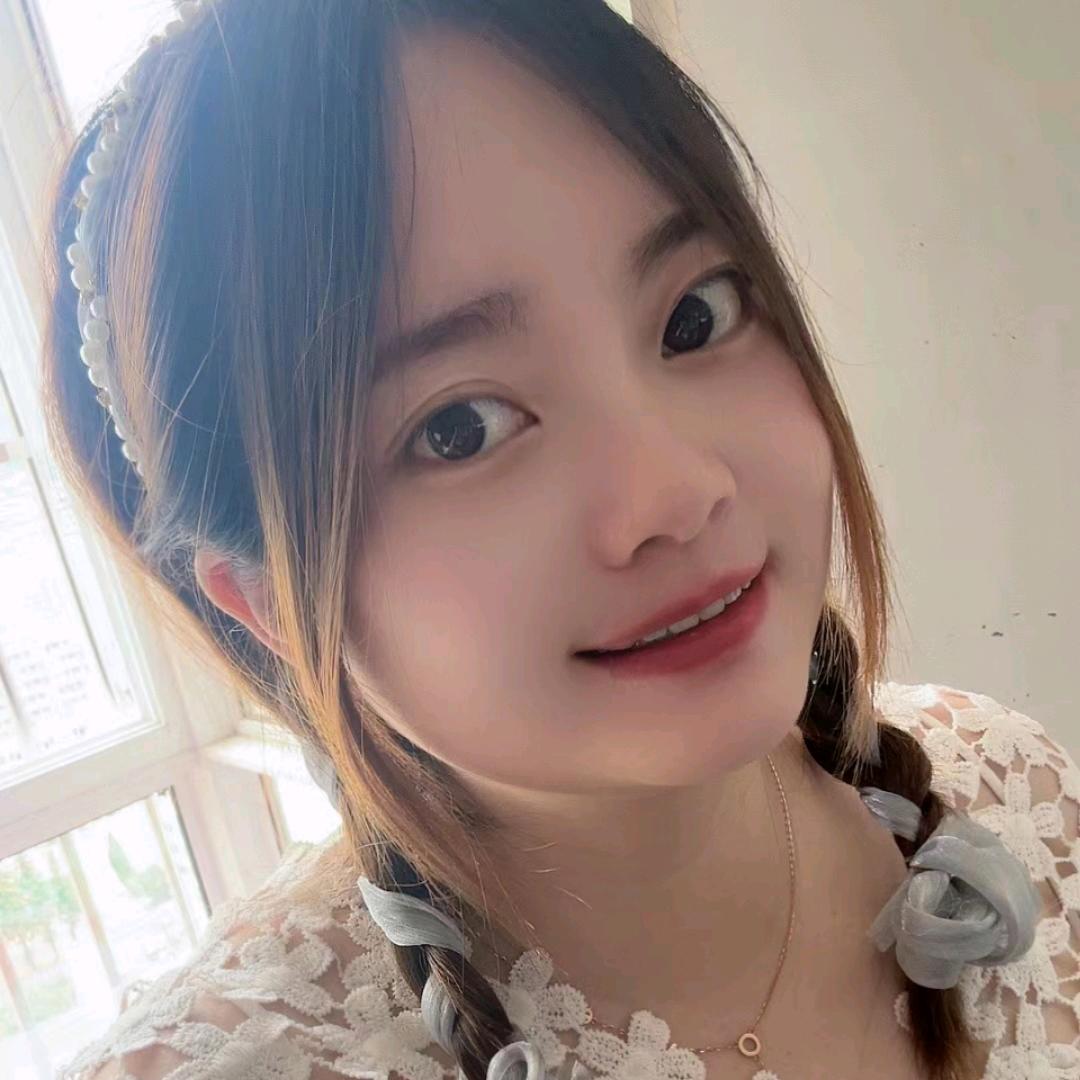 月月《主打签约枯黄斑斑点点》