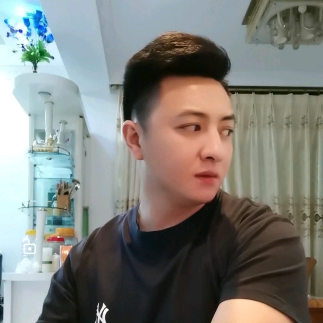 🍀🍀🍂🍂感动不是爱情🌾🌾