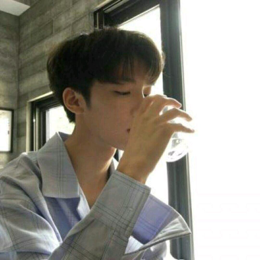 鹤别青山 不见桃花