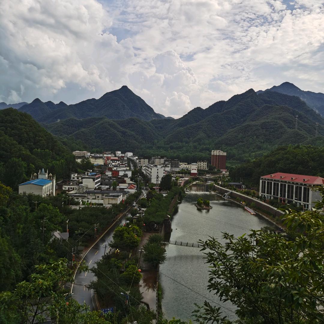 美丽    魅力  王坪
