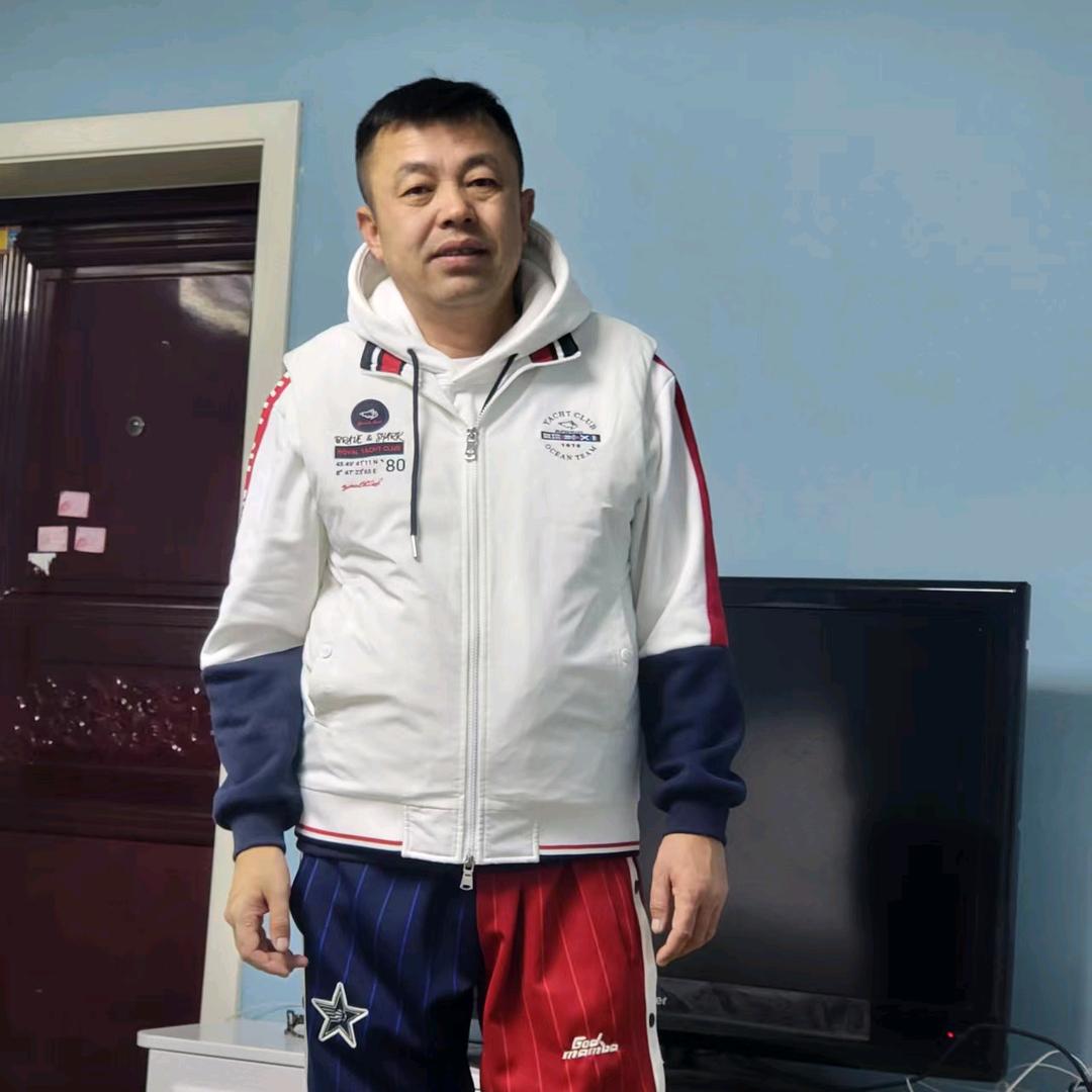 钱来来