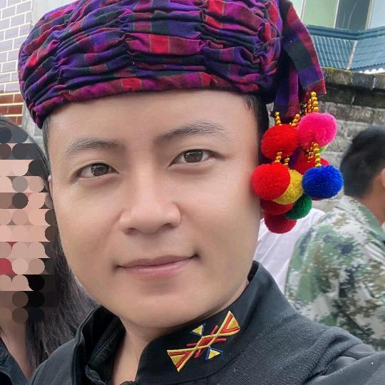 《迎新婚庆摄影》 翁迈