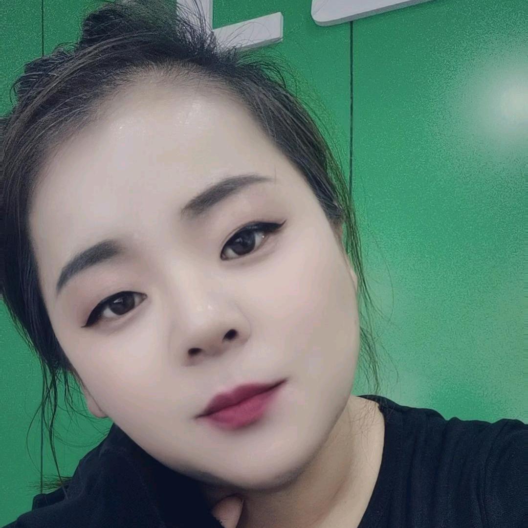 爱美的小羊羊