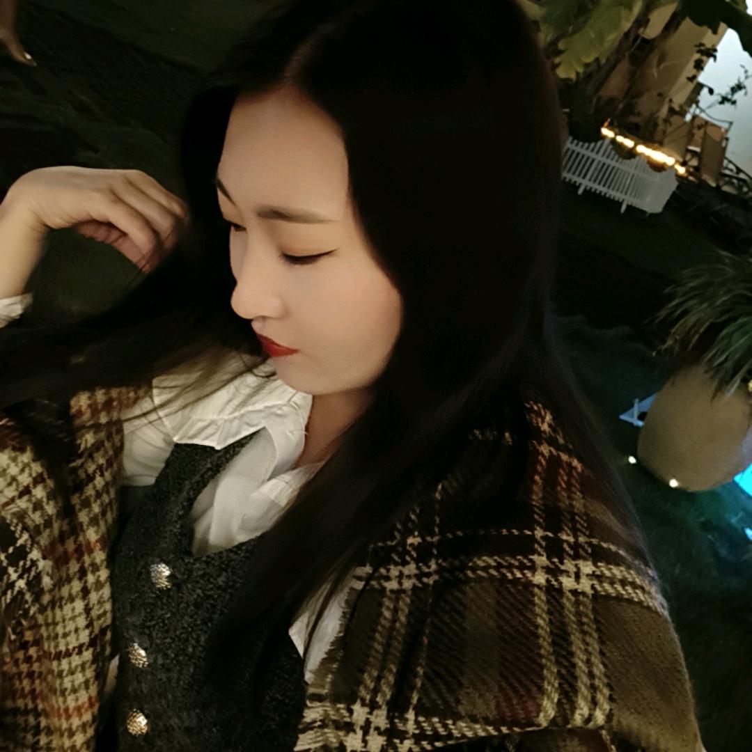 孟定中缅街简沫女装