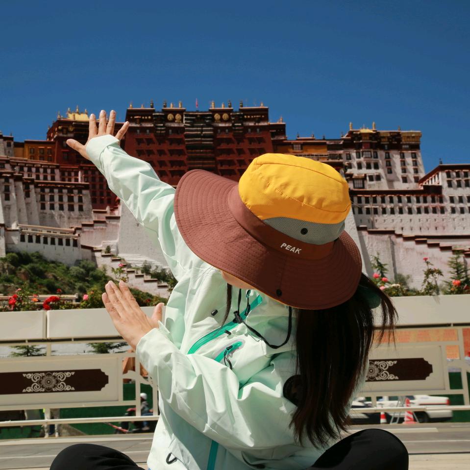 华