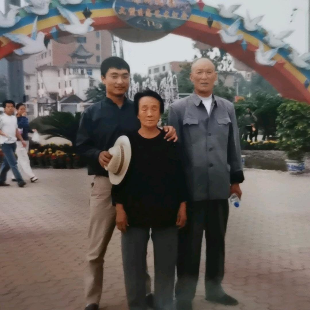 卖二手房和新房小哥