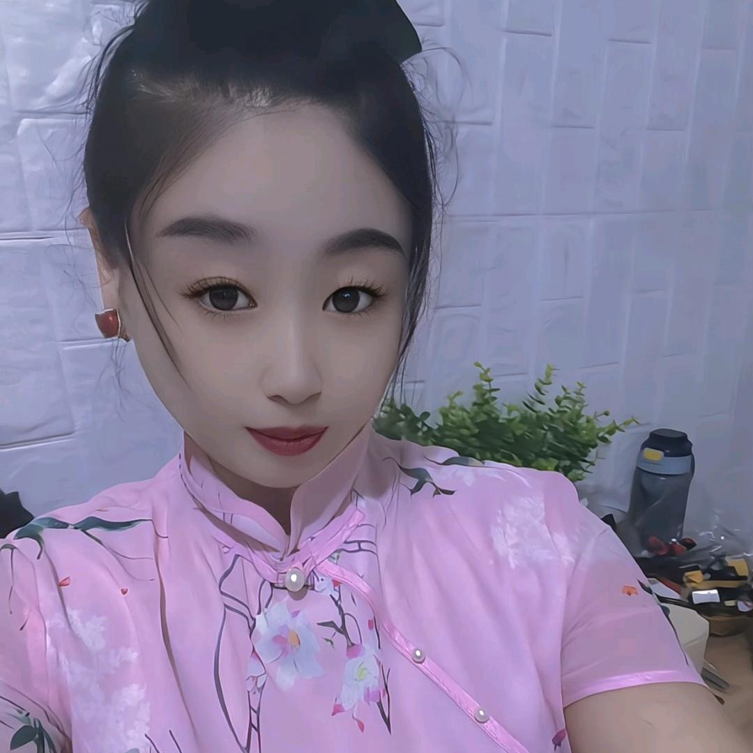 爱琴穿搭
