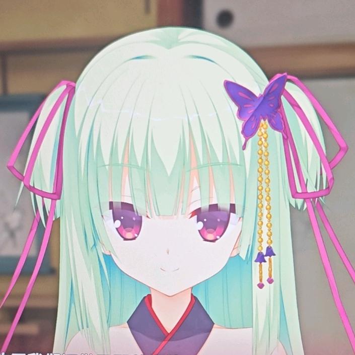 小E