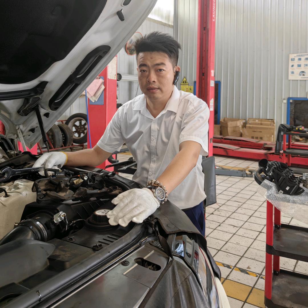 练哥修车