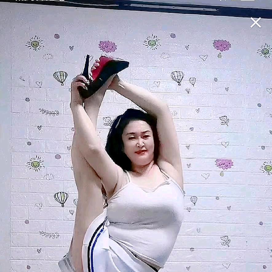 大鸭梨姐姐（好运相伴）