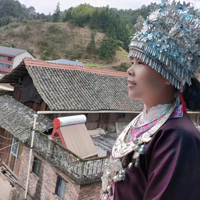 侗寨芬姐