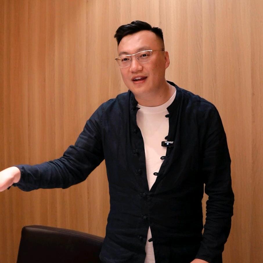 開小宴的老王