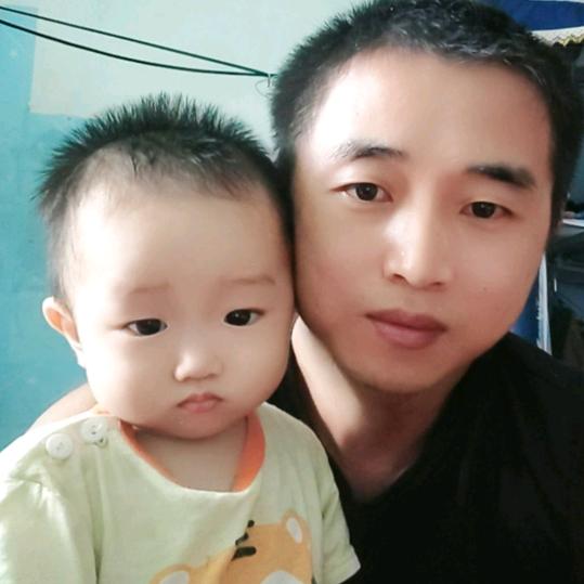 现(>_<)实