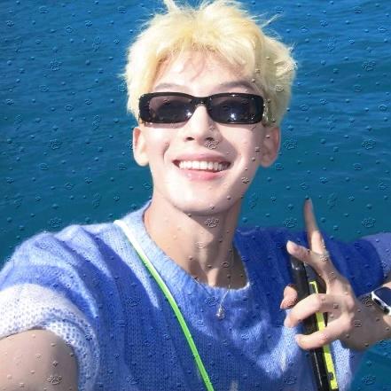 迎着阳光盛大逃亡