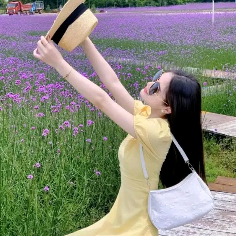 媛媛百货.
