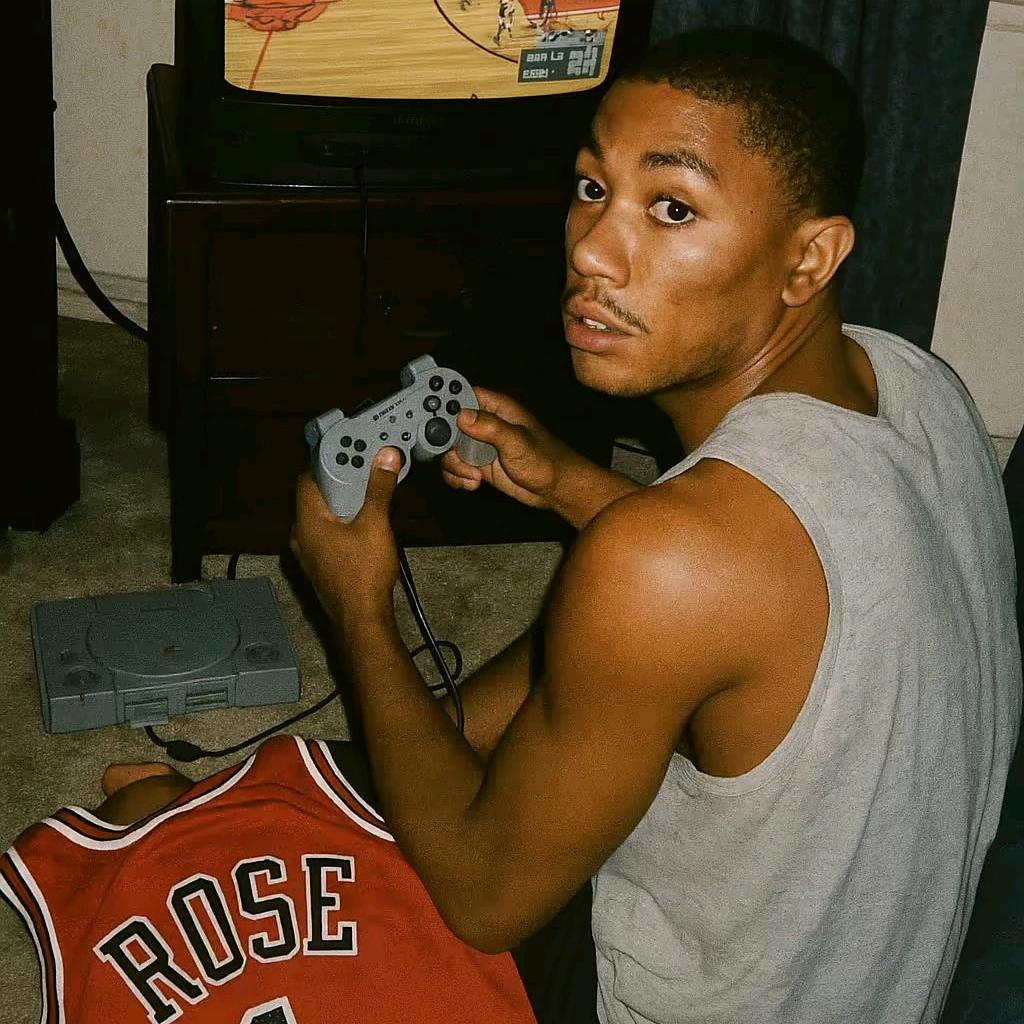 雕栏玉砌应犹在