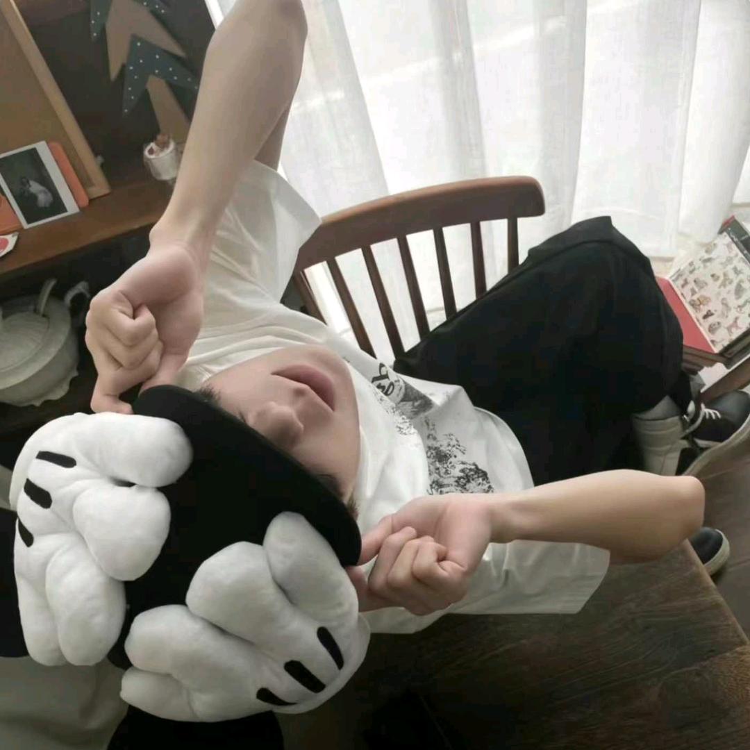 天真是病。