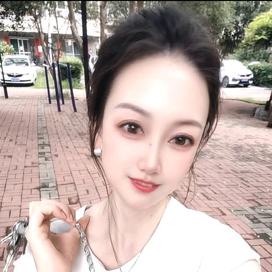 舒城县城关镇我行我秀服饰店