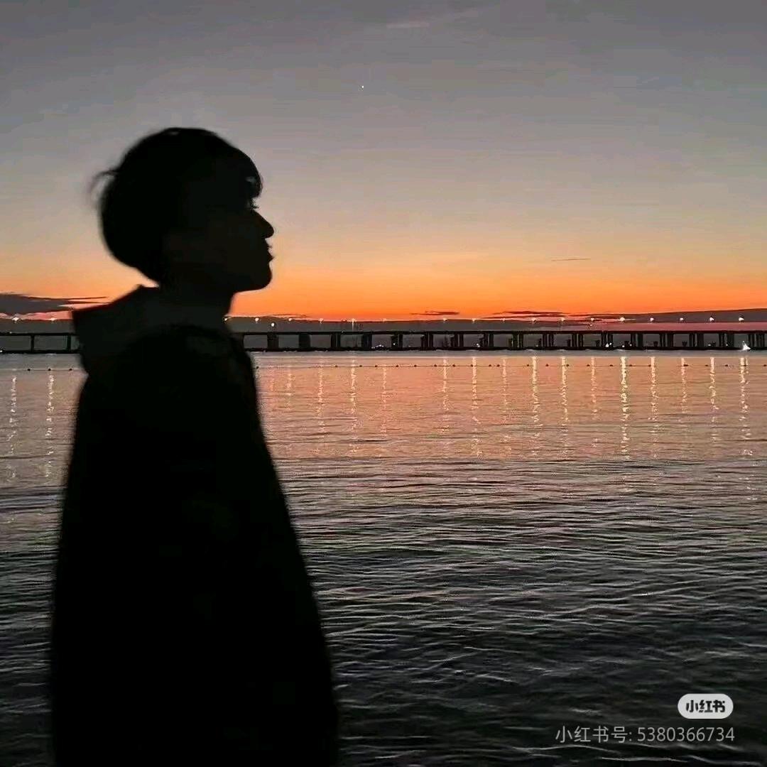 与秋初见ᥫᩣ༠°