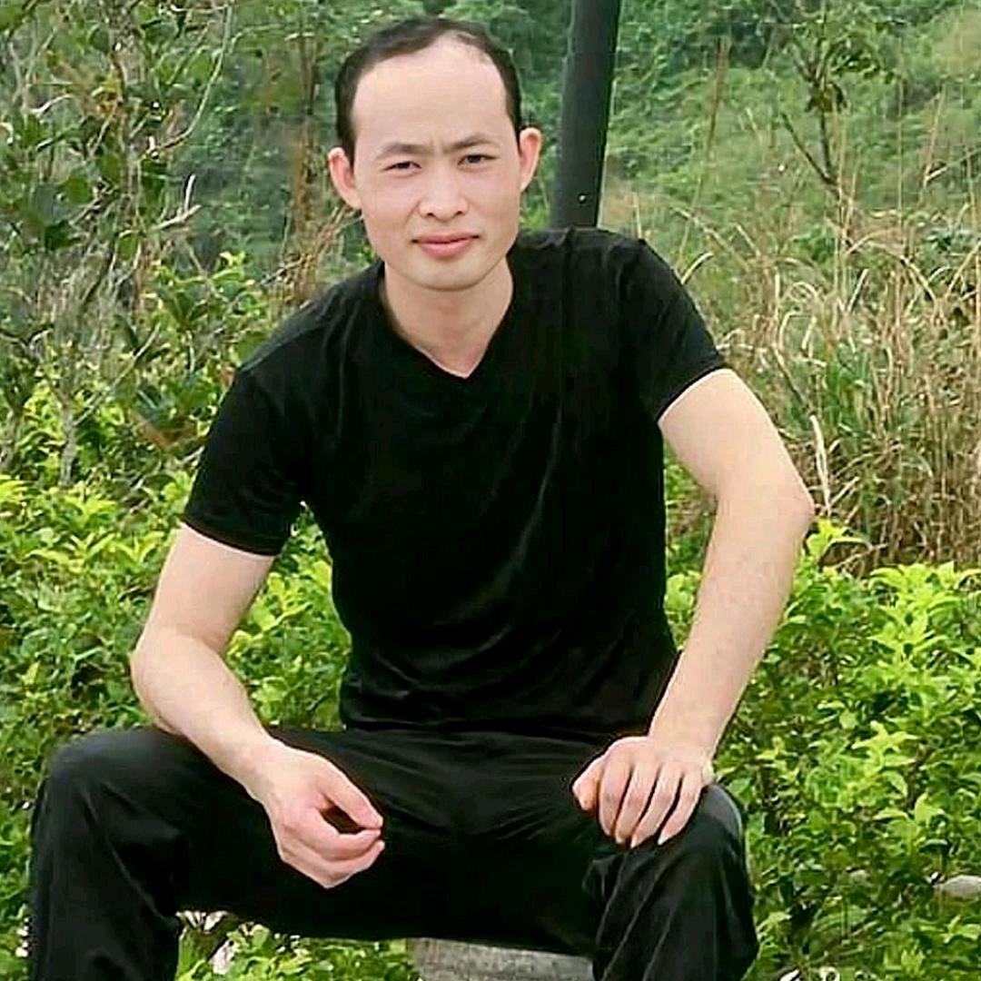 中国人廖卫军(通城县）