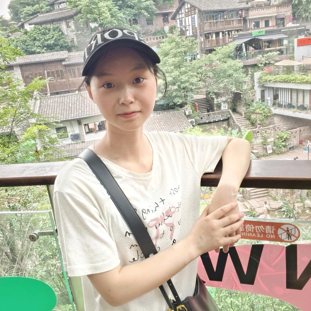 爱吃榴莲的迎迎