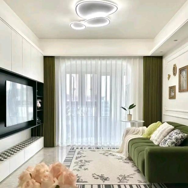 卖窗帘得小姐姐