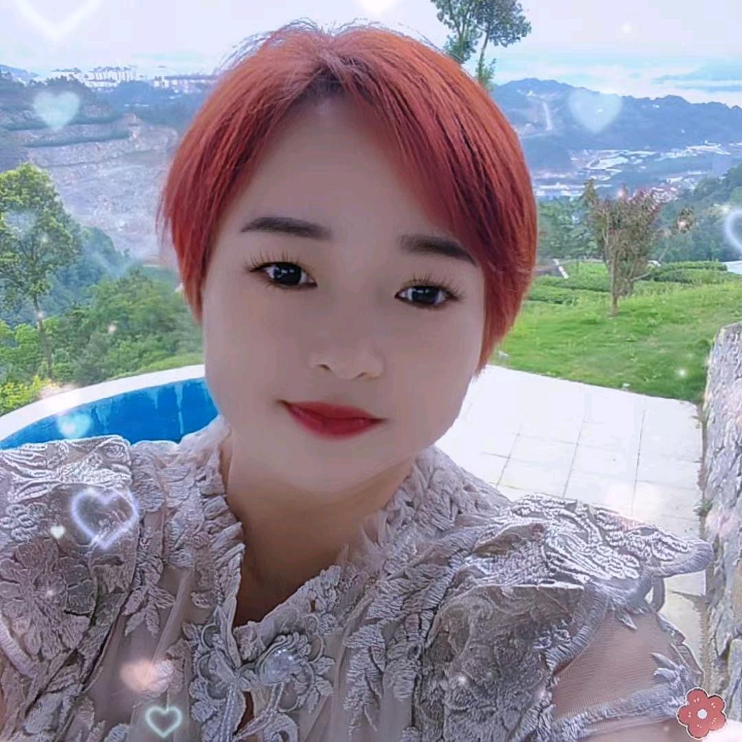 灿姐：网络上遇到对的人，跟着做对的事