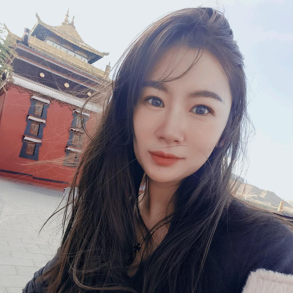 长春姑娘在拉萨