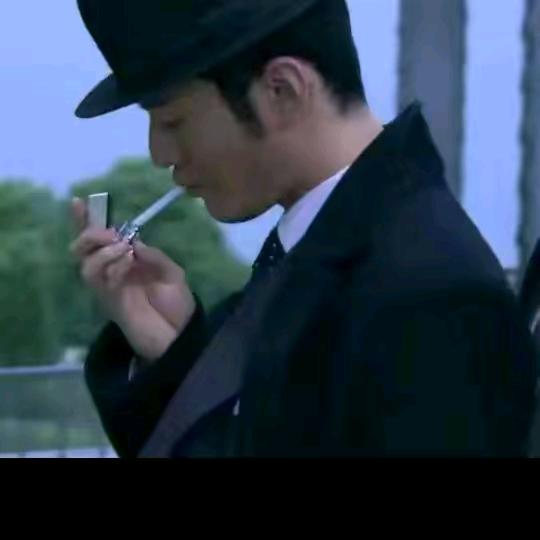 孤身一人闯天下。