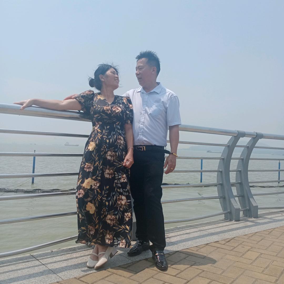 太阳当空赵小姐