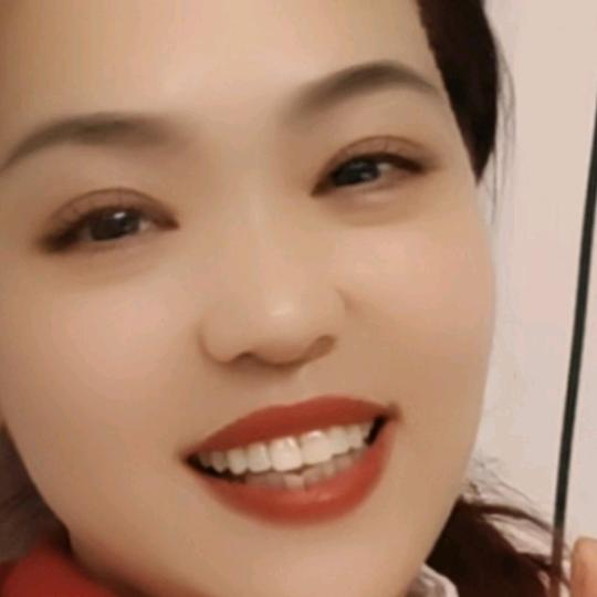 美容美发店赵姐《橱窗里有好多好物》