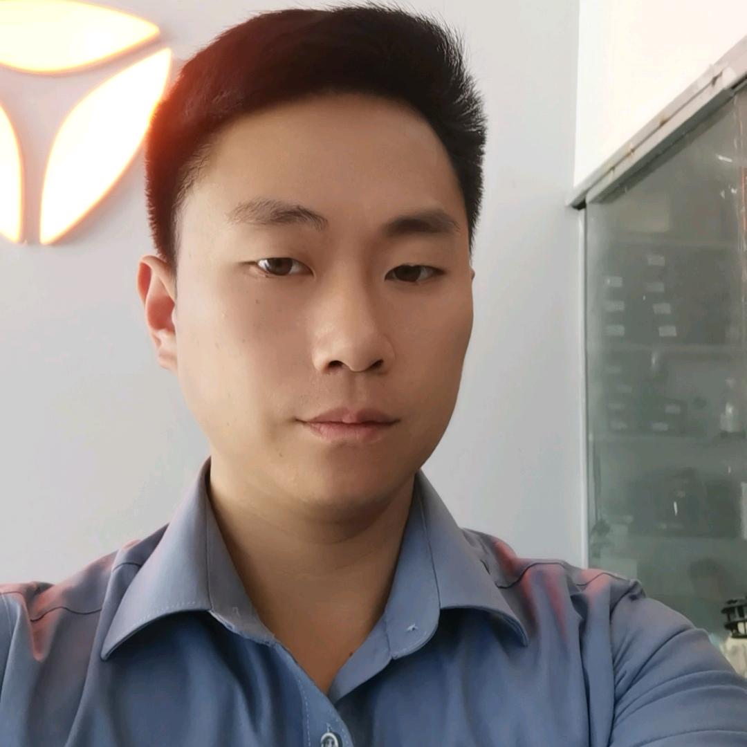 小皇弟在星宿乡卖雅迪电动车