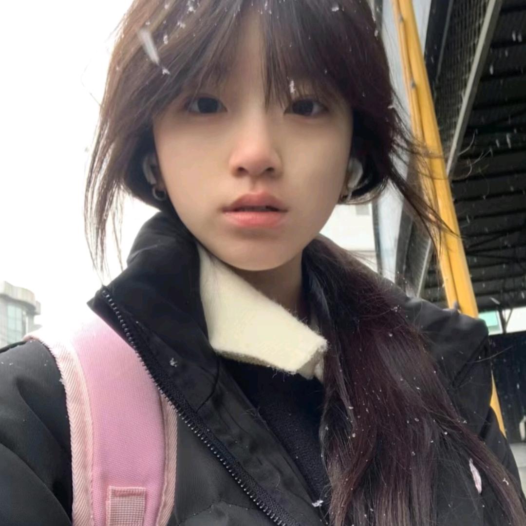 春岸雨_头像