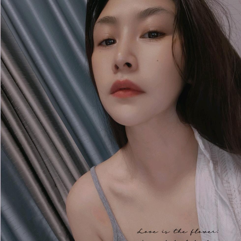 杨七月