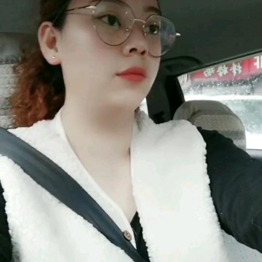 杨敏。