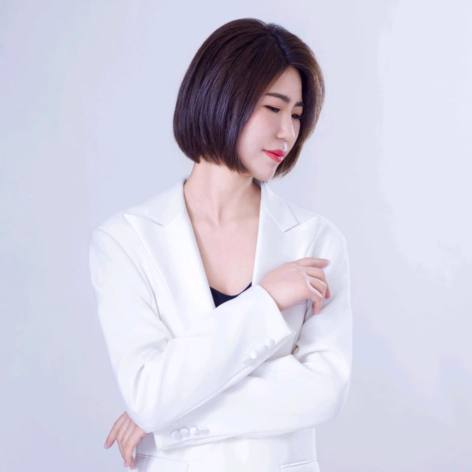 英子💕