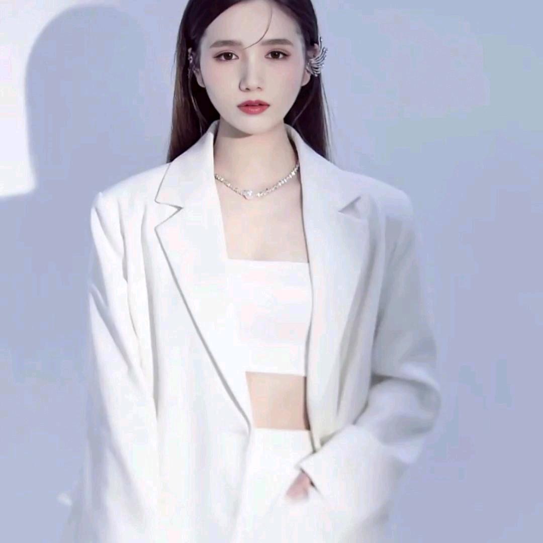 清😷梅💋    拒绝私聊