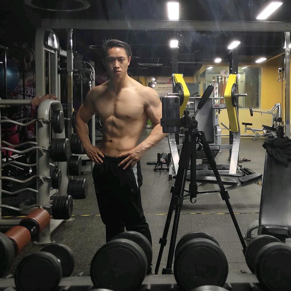 横山桥阿龙健身