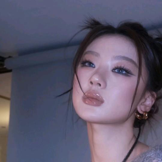 爱吃番茄酱沾煎蛋