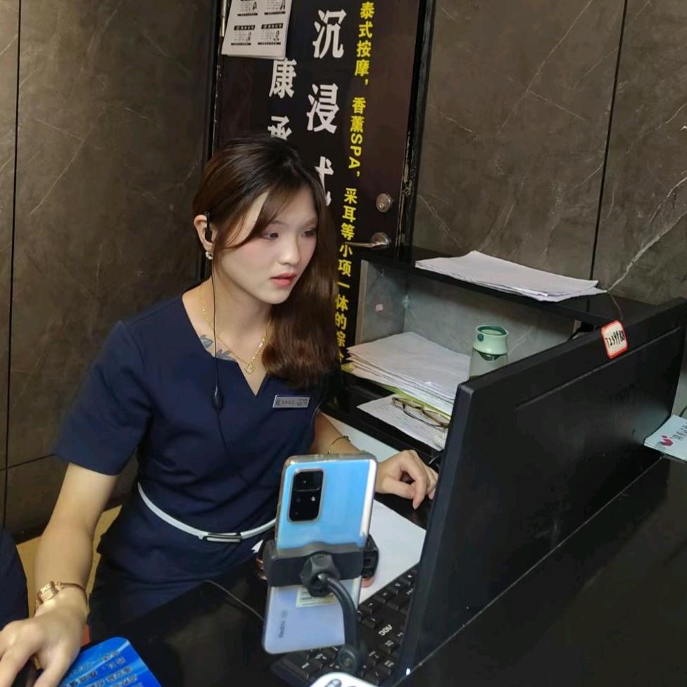 荔浦滨江阿姨